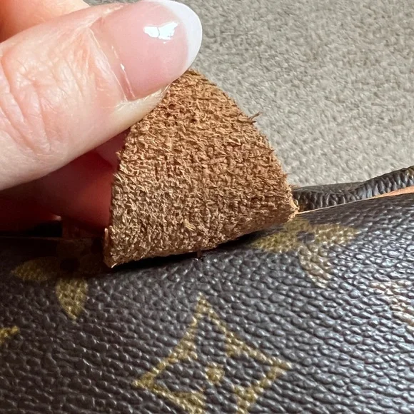 Authentic Louis Vuitton Sac Souple 35 - Picture 8 of 16